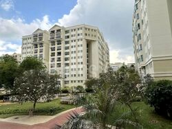Melville Park (D18), Condominium #530332051